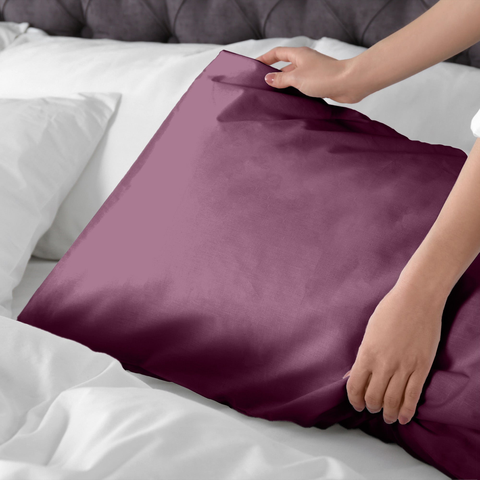 Products Luxury Mulberry Silk Pillowcase (25 momme) - MYK Silk #color_burgundy