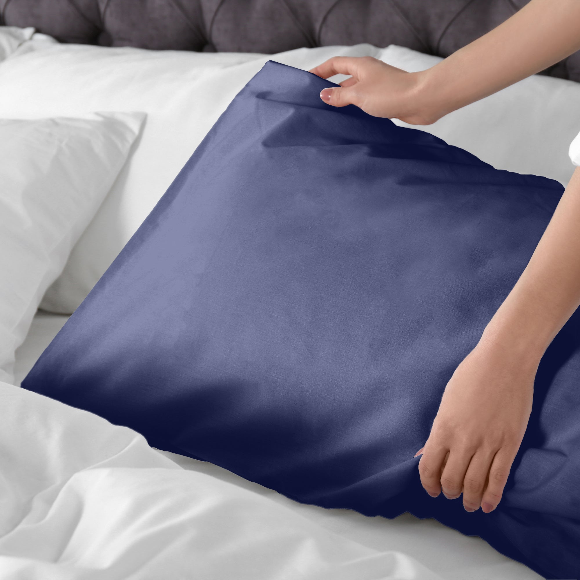 Products Luxury Mulberry Silk Pillowcase (25 momme) - MYK Silk #color_navy blue